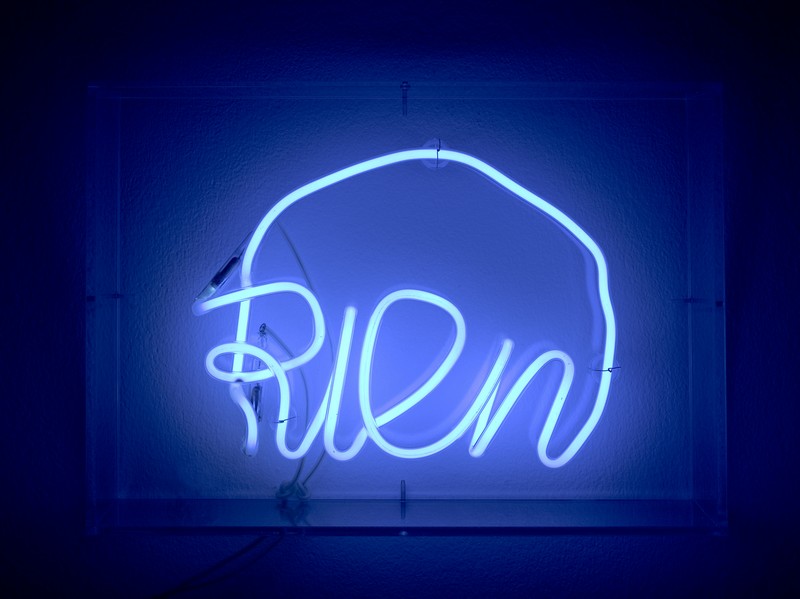 Neon who’s afraid of red yellow and blue? : Jean Michel Alberola, Rien, 2011, Néon et plexiglas, 26 x 36 cm, Courtesy de l’artiste et de la Galerie Daniel Templon, Paris 
